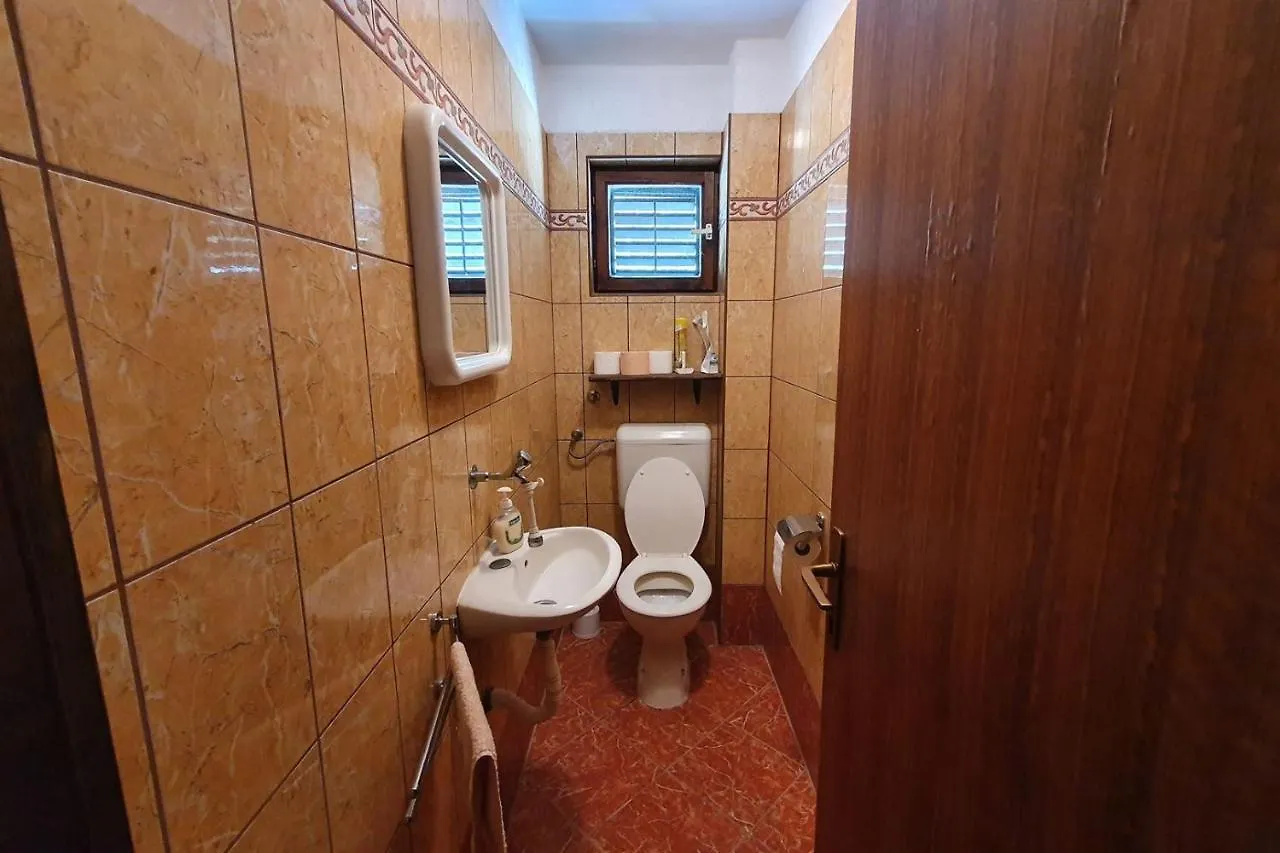 Apartment Mirella For 6 Persons Located In Central Istria Gradinje